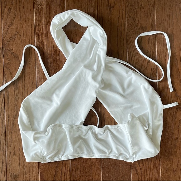 Adika NWOT Crop Top in M/L White Halter Neck with ties - Picture 4 of 4